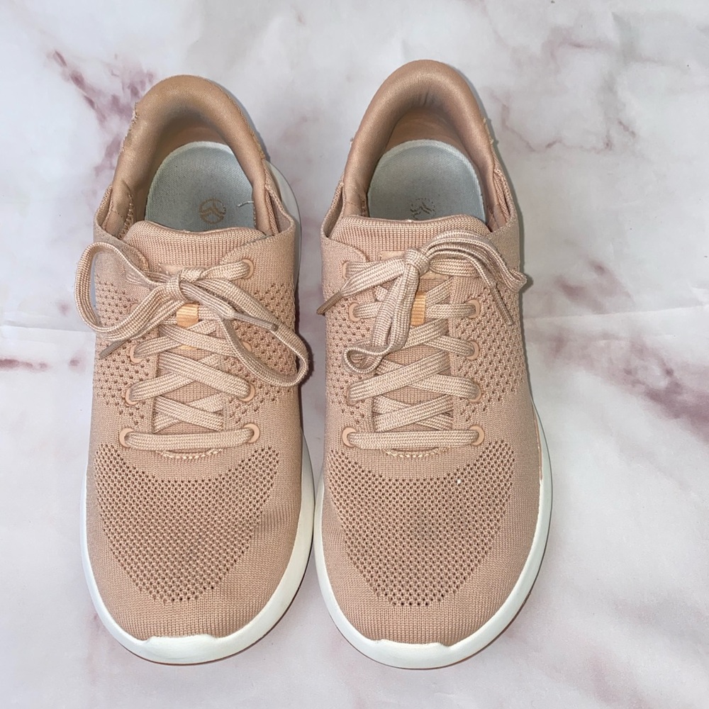 Kizik Fawn Lima Knit Sneakers Size 10.5